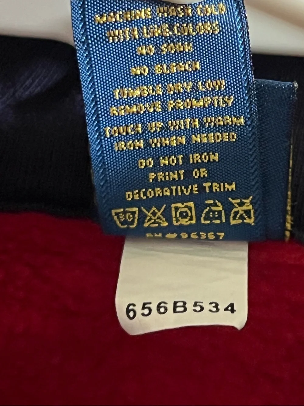 Y2K OshKosh Red Hooded Zip Sweatshirt with Navy Lining and Embroidered Logo